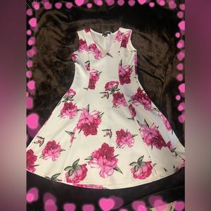 Beautiful flower dress!!!!